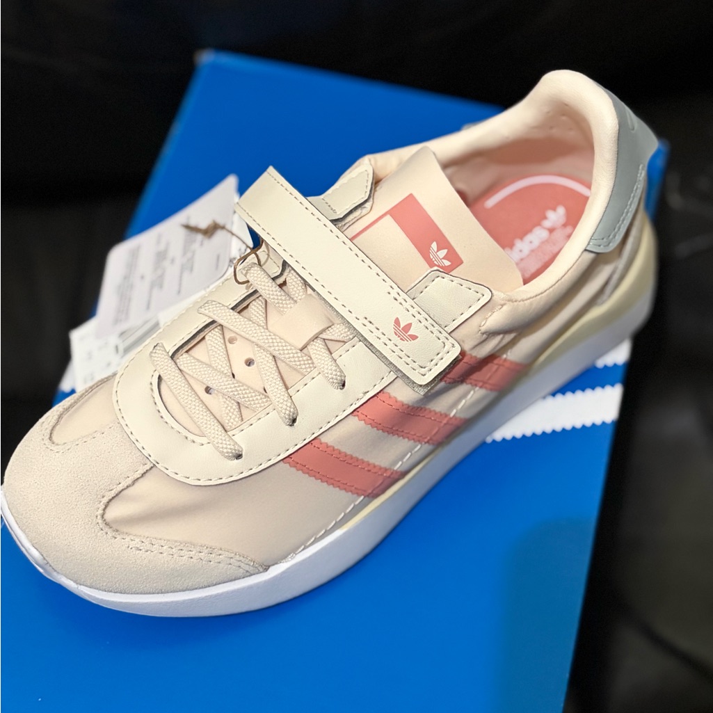 Brand New Adidas Kids Country Xlg Shoes Size 3y
